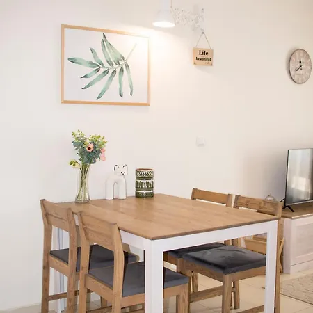 Downтown - Free Parking Warna