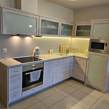 Apartament Downтown - Free Parking Warna