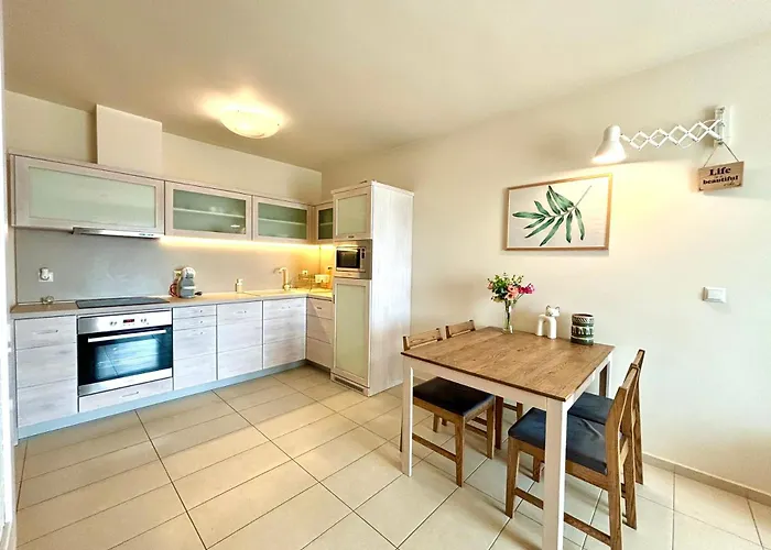 Downтown - Free Parking *